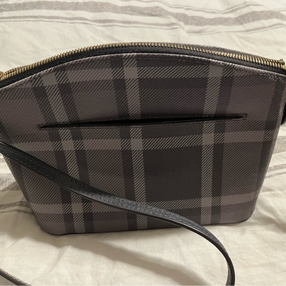 New without tags. Dooney & Burke Graham Gray Plaid Suki Crossbody purse - Picture 3 of 5